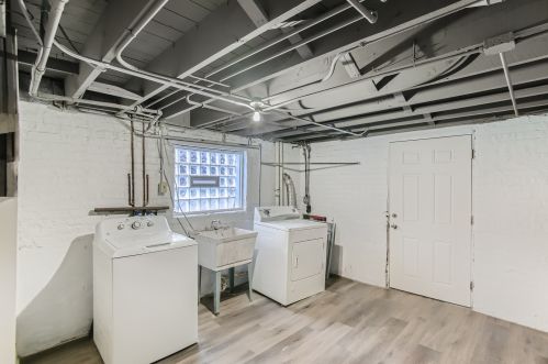 2108 1st Ave, Broadview IL 60153-3304 exterior