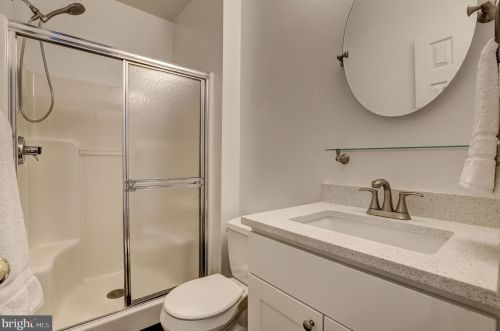 9832 Avenel Farm Dr, Rockville MD 20854-5410 exterior