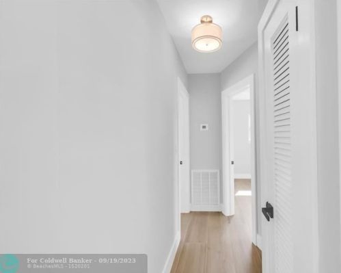 943 4th St, Boca Raton FL  33432-4201 exterior