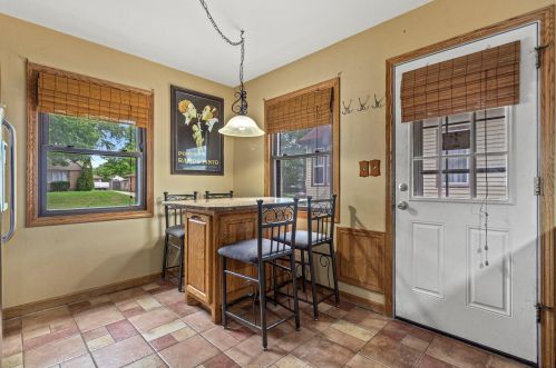 1933 95, Milwaukee WI 53227-1415 exterior