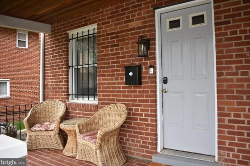 404 47th St, Washington DC  20019-4643 exterior