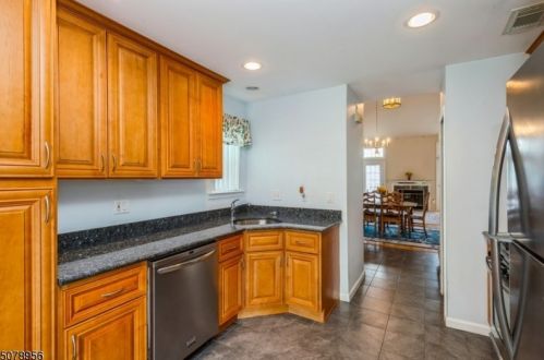 301 Porter Way, Bridgewater NJ 08807-3540 exterior