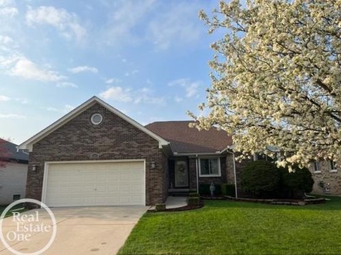 21837 Sunset Dr, Macomb Township, MI 48044-3715