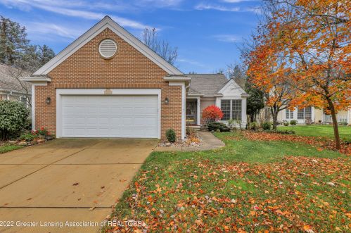 1915 Creek Lndg, Haslett, MI 48840-8704