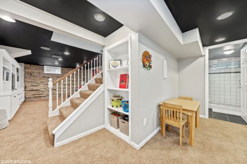 675 Prospect Ave, Elmhurst IL 60126-5008 exterior