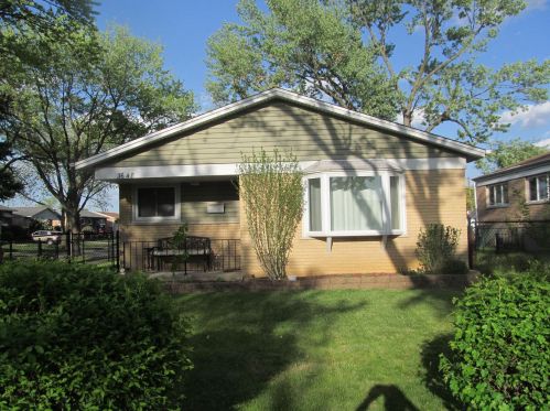 3648 Scott Dr, Chicago, IL 60803-1032