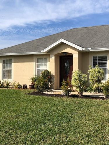 229 Parish Ter, Fort Pierce, FL 34984-3637
