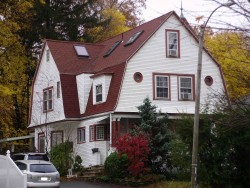516 Commonwealth Ave, Newton, MA 02459-1604