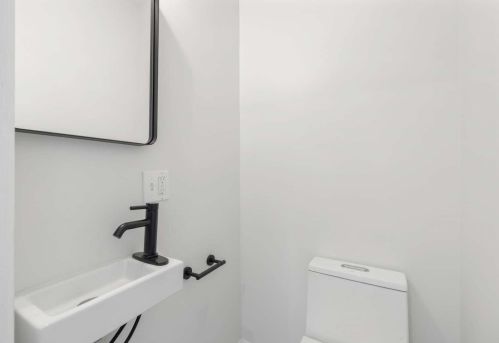 155 Pleasant Ave, Portland ME 04106-6225 exterior