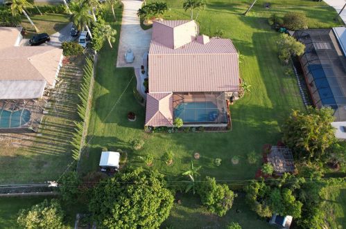 1715 Dominic Ave, Fort Pierce FL 34952-5816 exterior