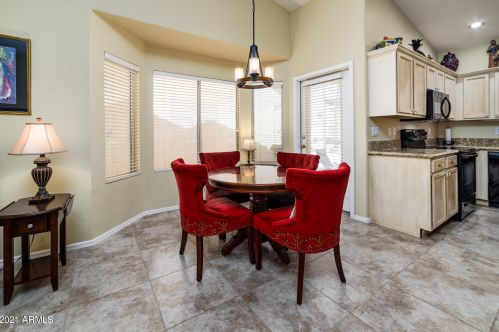 1863 Peach Tree Dr, Chandler AZ 85249-8917 exterior