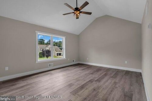 431 Virginia Ave, Berkeley Township NJ 08721-2811 exterior