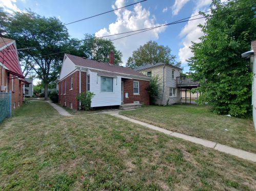 3172 46, Milwaukee WI 53210-2405 exterior