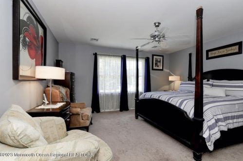 52 Pelican Dr, Berkeley Township NJ 08721-1654 exterior