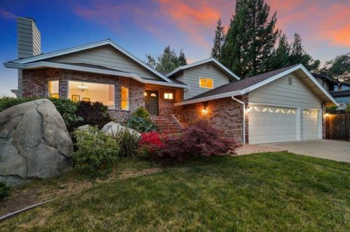 7217 Pne Grv Way, Folsom CA 95630-1952 exterior