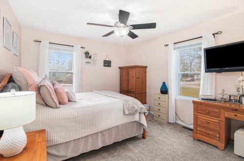 601 Elsa St, Meskegon MI 49445-3206 exterior