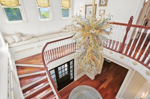 200 Byram Shr Rd, Greenwich CT 06830-6928 exterior