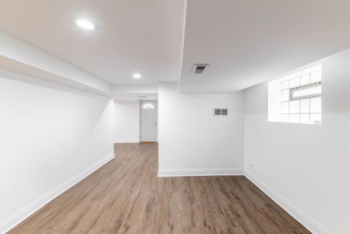 5009 Lavergne Ave, Chicago IL 60638-5831 exterior