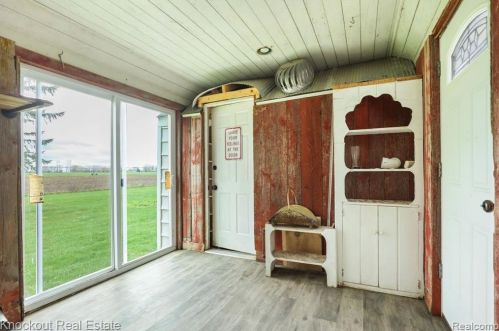 5450 Atkins Rd, Vassar MI 48768-9479 exterior