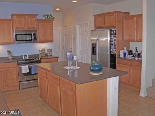 1927 Faria Ln, Phoenix AZ  85023-7272 exterior