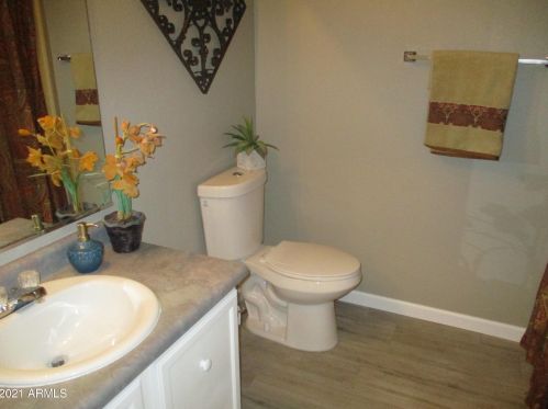 9152 Elm St, Phoenix AZ 85033-1041 exterior