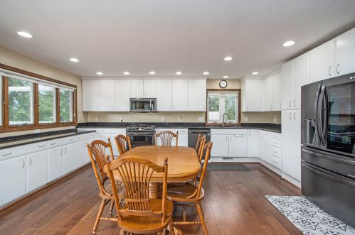 5163 Lewsinda Ave, Kalamazoo MI 49009-3823 exterior