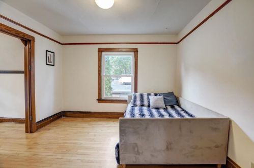 123 Randall Ave, Madison WI  53715-1341 exterior