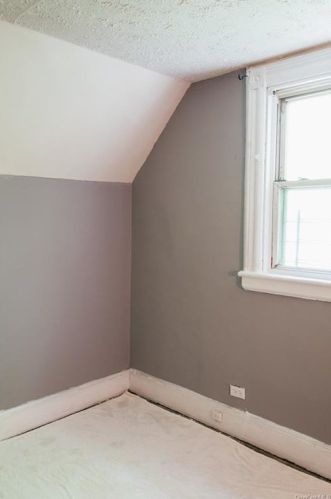 288 201st St, Bronx NY 10458-2204 exterior