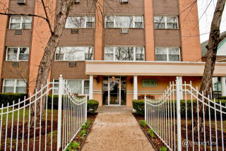 1930 Estes Ave, Chicago IL  60626-2363 exterior