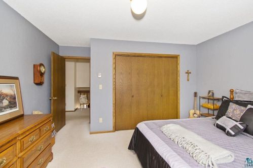 1010 Timberline Ln, Duluth MN 55811-4450 exterior