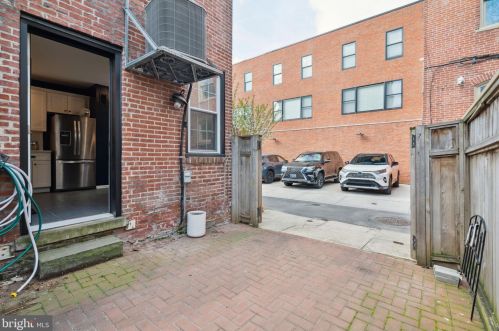 503 22nd St, Philadelphia PA  19146-1256 exterior