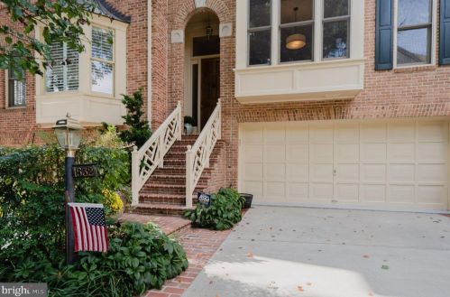 1532 Hampton Hill Cir, Mc Lean VA  22101-6020 exterior