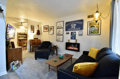 706 Southern Ave, Pittsburgh PA  15211-2253 exterior