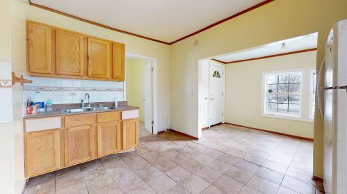 707 Mcalister Ave, Waukegan IL 60085-7452 exterior