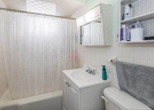 1201 Agnes Ave, Joliet IL 60435-3916 exterior