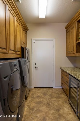 1899 Kaibab Dr, Chandler AZ  85249-3366 exterior