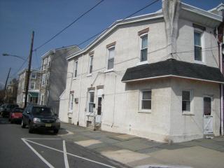 100 Seville St, Philadelphia PA  19127-1812 exterior