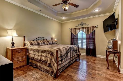 1757 Woodlake Rd, Denison TX 75021-8020 exterior