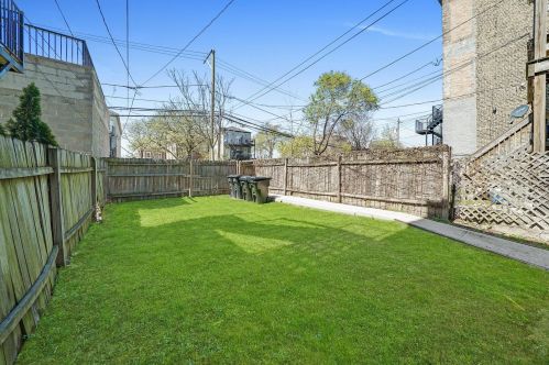 1338 Washtenaw Ave, Chicago IL 60645-3227 exterior