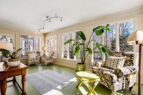 1129 Mason Wood Dr, Atlanta GA 30329-3803 exterior