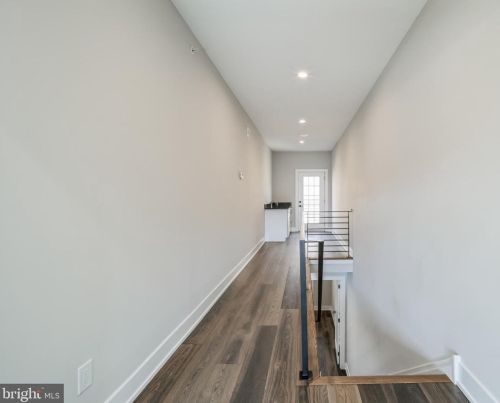 220 Fountain St, Philadelphia PA  19128-4508 exterior