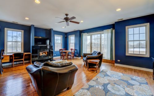 1610 New England Ave, Chicago, IL 60707-4436