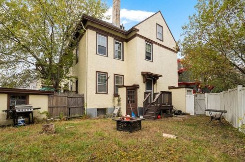 41 Homestead Rd, Woonsocket RI 02895-1937 exterior