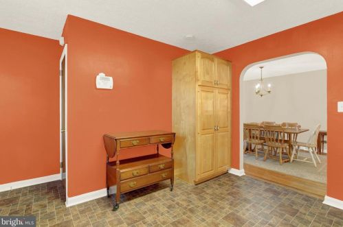 49 Columbus Ave, Littlestown PA 17340-1103 exterior