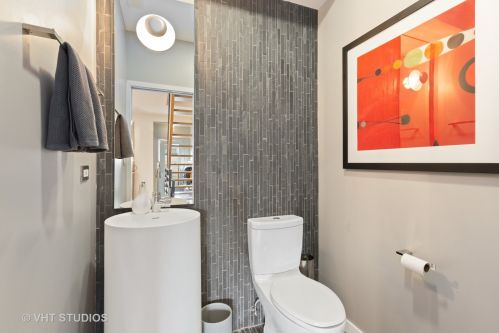 2237 Erie St, Chicago IL 60644-1714 exterior