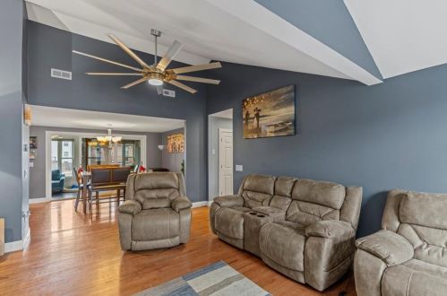 142 Lexington Ave, Providence RI 02904-4413 exterior