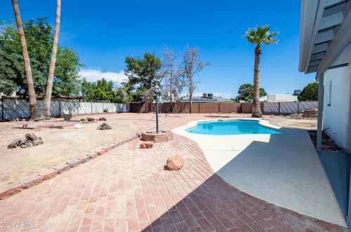 13845 41st Ave, Phoenix AZ  85053-5352 exterior