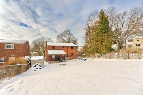 513 Pat Hvn Dr, Pittsburgh PA 15243-1739 exterior