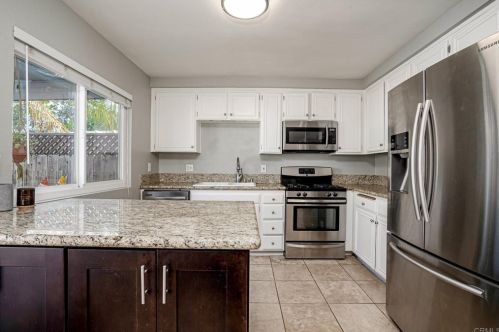 10784 Esmeraldas Dr, San Diego CA  92124-2010 exterior