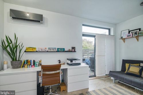 2318 Amber St, Philadelphia PA 19134-0038 exterior